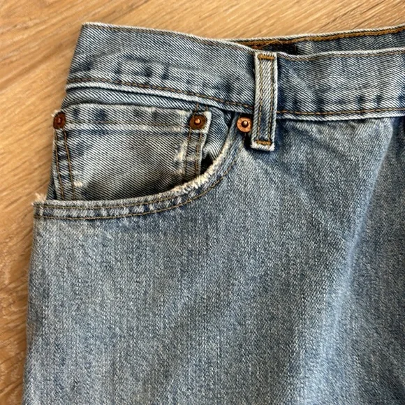 Levis 501 Jeans Mens 36x32 Blue Denim 100% Cotton Button Fly Straight - Picture 4 of 13